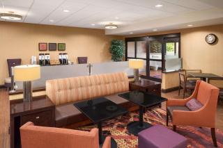 Hampton Inn Belle Vernon - Belle Vernon - 7