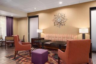 Hampton Inn Belle Vernon - Belle Vernon - 4