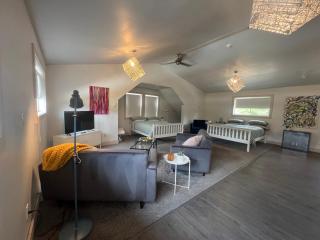 Fieldstone Guesthouse - 9