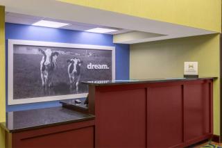 Hampton Inn Bremen - Bremen - 4