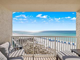 Holiday Surf and Racquet Unit 501 - 5
