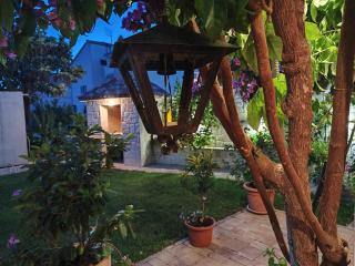 Apartmani Grubelić - komforan novi apartman - Tribunj - 8