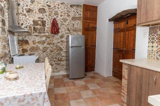 Kantoni traditional house - Maláthiros - 3