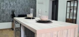 The Luxe Flat No 4, Mansfield, - 6