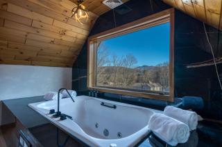 The Haüs Windham - Luxury Suites, Hot Tub, Mountain Views! - Windham - 0