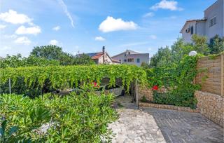 Amazing Apartment In Murter With Wifi - 4