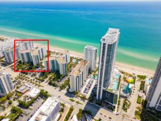 Modern 1 BDR Oceanview with direct beach access! - Hollywood - 8