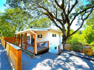Private Wine Country-River Bungalow! Sunny Treetop Views - Pets Stay Free - Forestville - 3