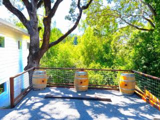 Private Wine Country-River Bungalow! Sunny Treetop Views - Pets Stay Free - Forestville - 2