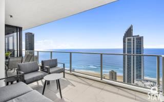 Circle on Cavill By Vaun - Gold Coast - 2