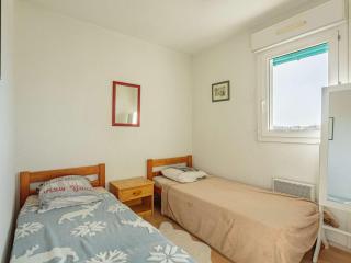 Appartement à Anglet avec Terrasse, Proche Plages et Commerces, Piscine et Parking - FR-1-3-592 - Anglet - 3