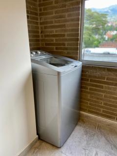 Apartamento con Excelente Ubicación en Envigado - Envigado - 1