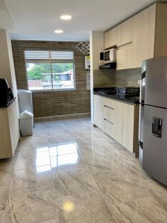 Apartamento con Excelente Ubicación en Envigado - Envigado - 4