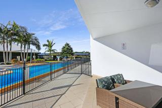 Boathouse 107 Pool side apartment - Tea Gardens - 6