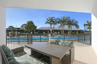 Boathouse 107 Pool side apartment - Tea Gardens - 5