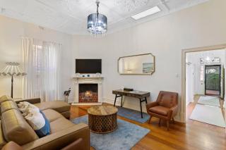 Belle Escapes - Glenelg Cottage by the Marina - Glenelg - 0