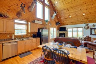 Pet-Friendly Vienna Cabin with Screened-In Porch! - Vienna - 4