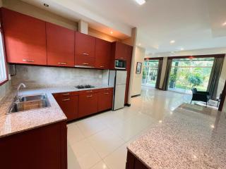 Pool Garden Terrace Apartment - 3