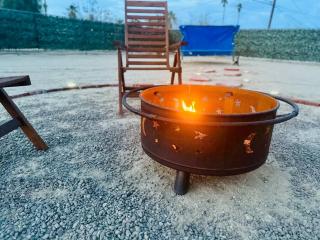 The Desert Monroe-Hot tub-FirePit-Games-by Joshua tree National Park - 5