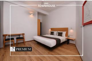 Townhouse Singapore Mall - Chinhat - 9