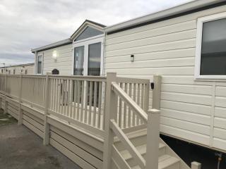 Hot Tub Accommodation North Wales Caravan - Rhyl - 6