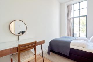 Cozy and Bright Apartments with Private Car Park - 1