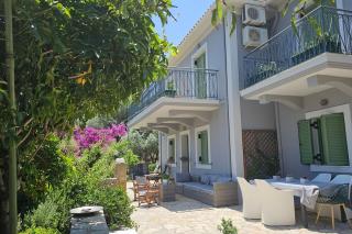 The Blooming House - Makriótika - 8