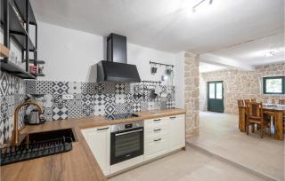 Cozy Home In Zmijavci With Kitchen - Zmijavci - 6
