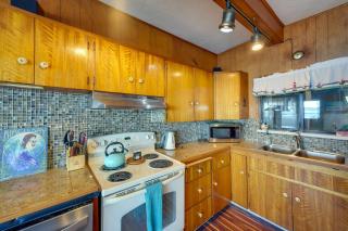 Waterfront Birch Bay Cabin Beach Access and Sunsets - Blaine - 1