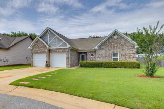 Pet-Friendly Home with Fenced Backyard in Moundville - Moundville - 0