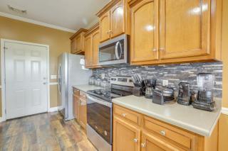 Pet-Friendly Home with Fenced Backyard in Moundville - Moundville - 2