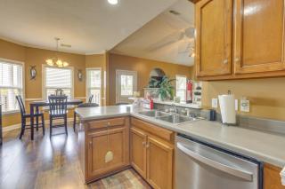Pet-Friendly Home with Fenced Backyard in Moundville - Moundville - 1