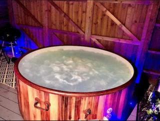 Elkstone Studio Private Hottub Pet Friendly - 2