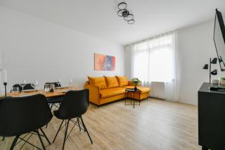 Ferienwohnungen am Theater - modern, zentral und ruhig mit Küche, Waschtrockner, Netflix, Wlan und Parkplatz- 2 Zimmer, 52 qm - Cottbus - 9