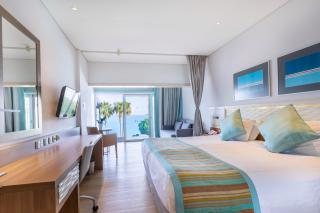 Crowne Plaza Limassol by IHG - Limassol - 9