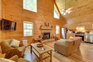 Secluded Cross Creek Cabin with Deck and Fire Pit! - Hood - 7
