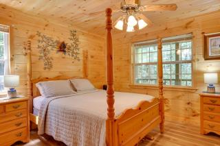 Secluded Cross Creek Cabin with Deck and Fire Pit! - Hood - 6