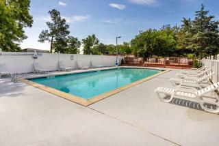Super 8 by Wyndham Williamsburg/Historic Area - Williamsburg - 2
