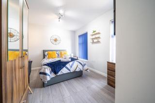Studios with Ensuite Showers & Share Kitchens Prime Location near Hospital, Town Center Apt 3 - Saint Helens - 7