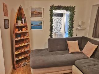 Holiday Place Veli Dvor - vacation house with private garden in old town Punat - Punat - 5