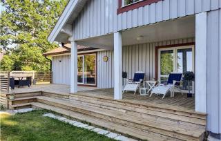 Beautiful Home In Stora Mellösa With Wifi - 1