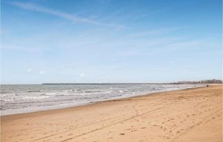 Awesome Apartment In Isla Cristina - 9