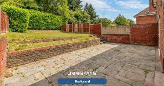 Dudley - Stylish 3 Bedroom Sleeps 6 Wi-Fi - JRR Stays - 5