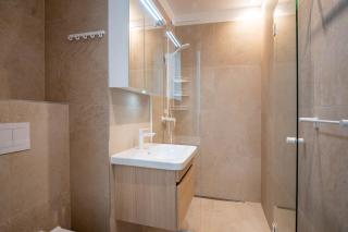 Perfect location, air-conditioning, big balcony, private parking! - Pärnu - 4