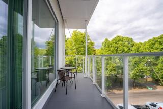 Perfect location, air-conditioning, big balcony, private parking! - Pärnu - 9