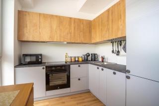 Perfect location, air-conditioning, big balcony, private parking! - Pärnu - 8