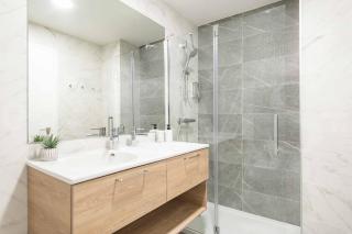 Apartment with parking, gym & terrace by REMS - 8