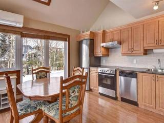 Bright Condo near the Lake by GLOBALSTAY - Mont-Tremblant - 6