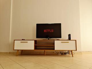 Quiet & spacious city center apartment - 4 min walk - Tirana - 6
