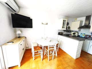 Charmant T2 climatisé pour 6 avec piscine, à 20m de la mer, terrasse, proche commerces et attractions - FR-1-607-84 - Cap d'Agde - 7